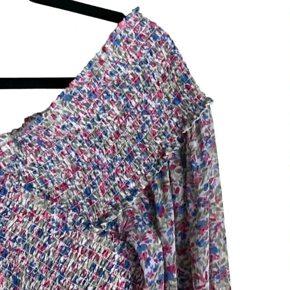 BB Dakota Smocked Floral Print Blouse Large - Picture 6 of 8